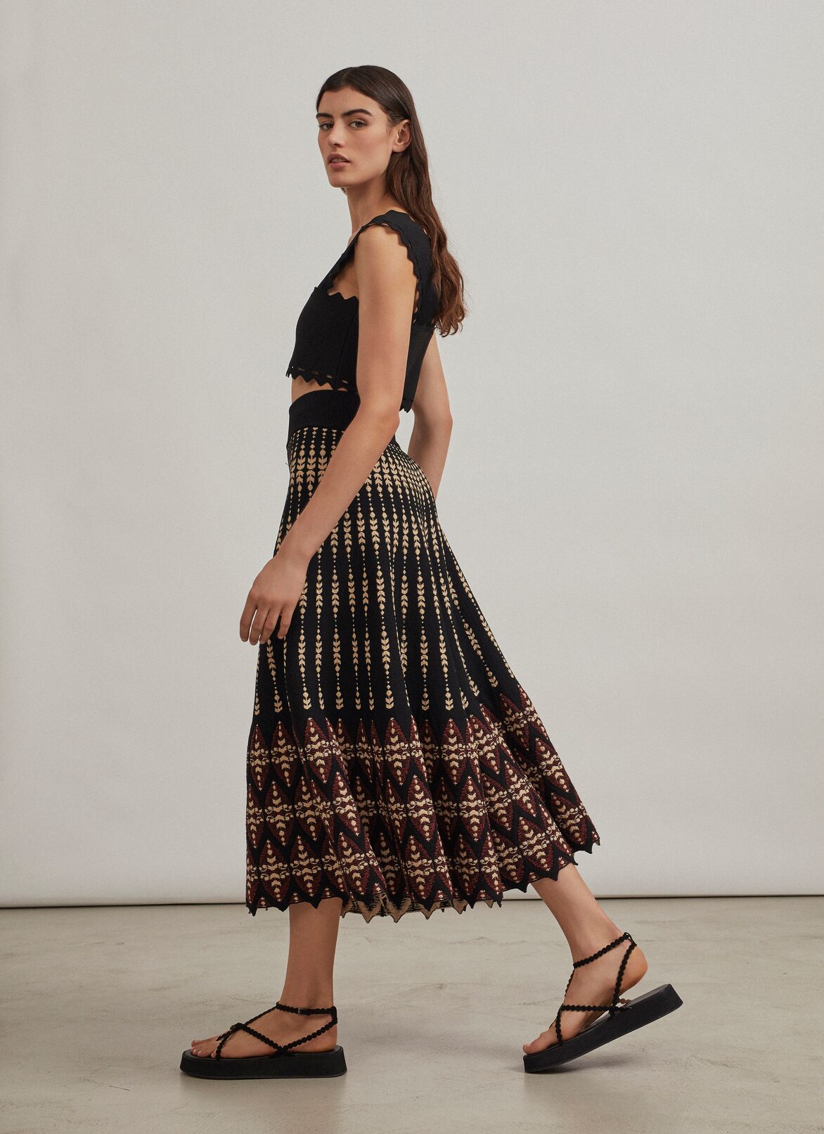 Jacquard knit culottes ALAÏA BLACK/GARNET JACQUARD KNIT CULOTTES